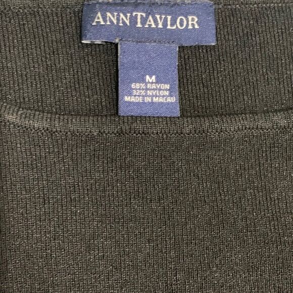 Ann Taylor Rayon/Nylon Blend Top — Size Medium - Picture 4 of 4